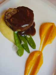 Rabo de buey deshuesado con tirabeques y batata